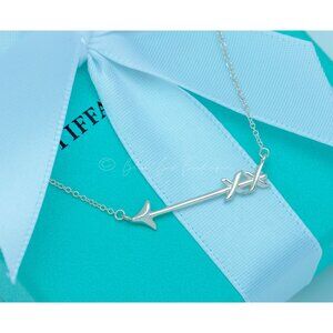 Tiffany & Co. Paloma Graffiti Arrow Kiss Necklace on a 16-18" Adjustable Chain